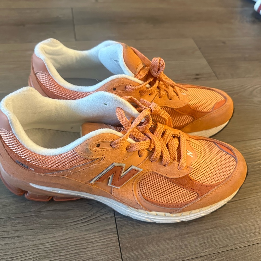 New Balance 2002R Copper Sneakers